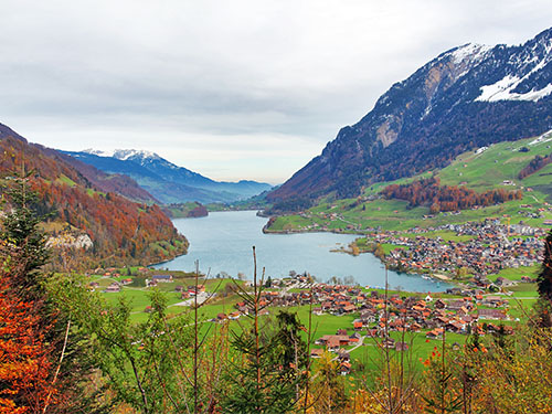 Lungern Lake